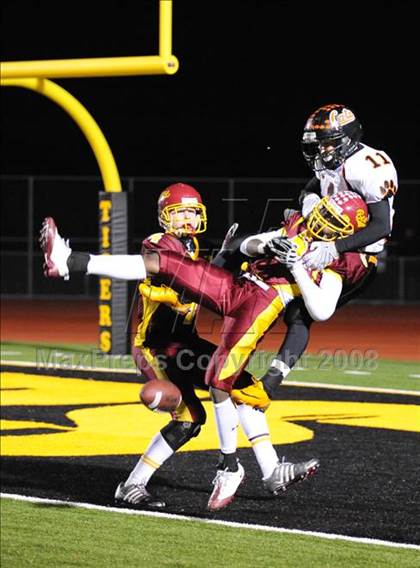Thumbnail 3 in Woodside vs. Menlo-Atherton (CIF CCS Large School Division Playoffs) photogallery.