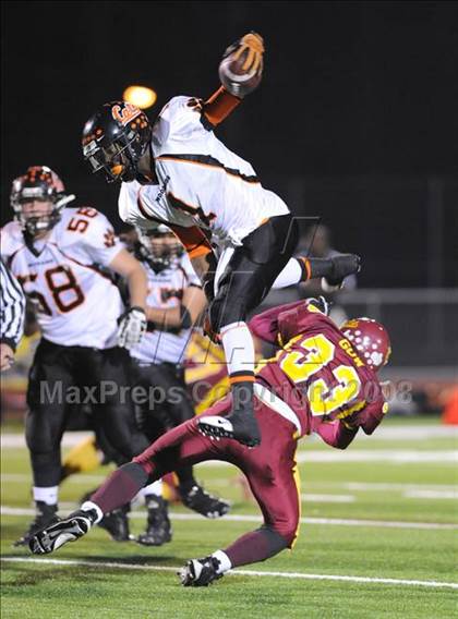 Thumbnail 1 in Woodside vs. Menlo-Atherton (CIF CCS Large School Division Playoffs) photogallery.