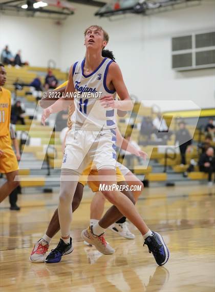 Thumbnail 2 in Longmont vs. Thomas Jefferson photogallery.