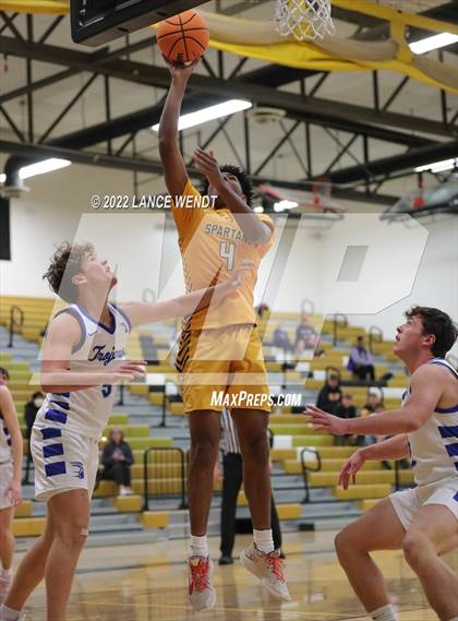 Thumbnail 1 in Longmont vs. Thomas Jefferson photogallery.