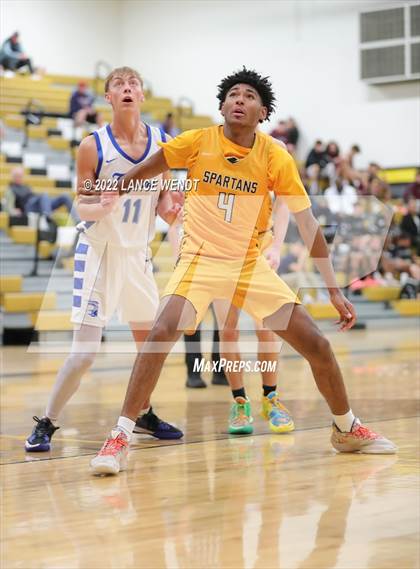Thumbnail 2 in Longmont vs. Thomas Jefferson photogallery.