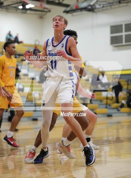 Thumbnail 3 in Longmont vs. Thomas Jefferson photogallery.