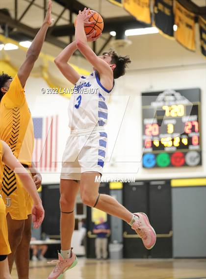 Thumbnail 2 in Longmont vs. Thomas Jefferson photogallery.