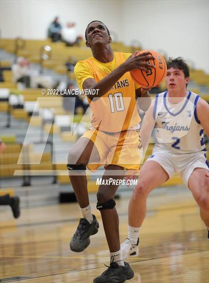 Thumbnail 2 in Longmont vs. Thomas Jefferson photogallery.