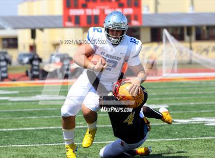 Thumbnail 2 in St. Bernard vs. Dominguez photogallery.