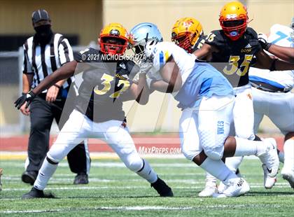 Thumbnail 2 in St. Bernard vs. Dominguez photogallery.