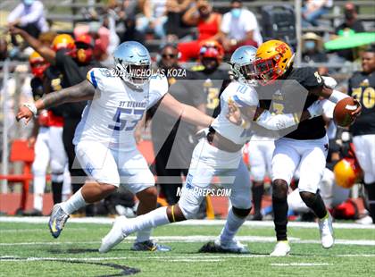 Thumbnail 1 in St. Bernard vs. Dominguez photogallery.