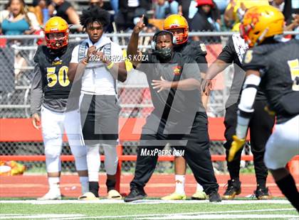Thumbnail 2 in St. Bernard vs. Dominguez photogallery.