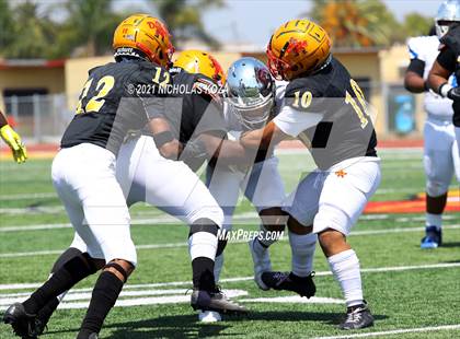 Thumbnail 2 in St. Bernard vs. Dominguez photogallery.