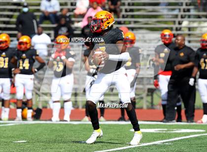 Thumbnail 1 in St. Bernard vs. Dominguez photogallery.