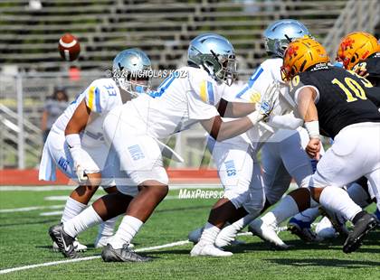 Thumbnail 3 in St. Bernard vs. Dominguez photogallery.