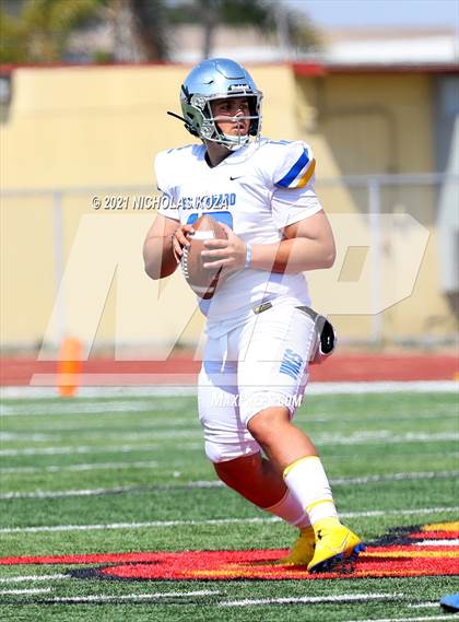 Thumbnail 2 in St. Bernard vs. Dominguez photogallery.