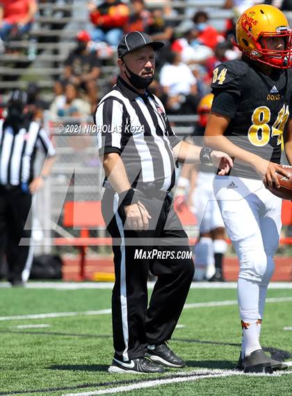 Thumbnail 2 in St. Bernard vs. Dominguez photogallery.