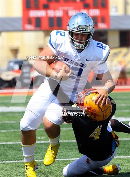 Thumbnail 3 in St. Bernard vs. Dominguez photogallery.