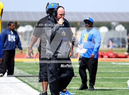 Thumbnail 1 in St. Bernard vs. Dominguez photogallery.