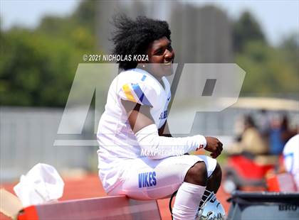 Thumbnail 2 in St. Bernard vs. Dominguez photogallery.