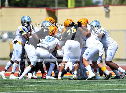 Thumbnail 3 in St. Bernard vs. Dominguez photogallery.