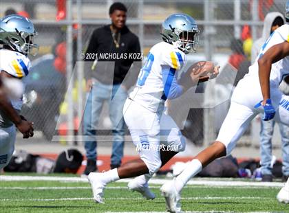 Thumbnail 3 in St. Bernard vs. Dominguez photogallery.