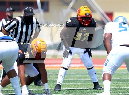 Thumbnail 2 in St. Bernard vs. Dominguez photogallery.