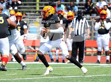 Thumbnail 3 in St. Bernard vs. Dominguez photogallery.