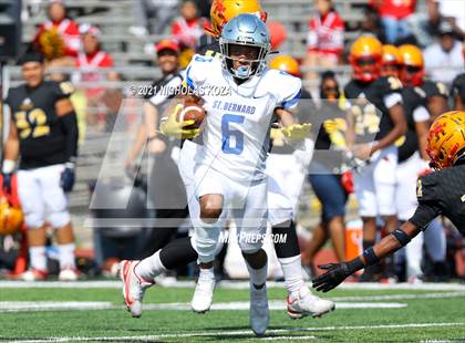 Thumbnail 2 in St. Bernard vs. Dominguez photogallery.