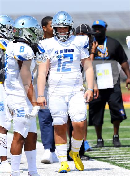 Thumbnail 2 in St. Bernard vs. Dominguez photogallery.