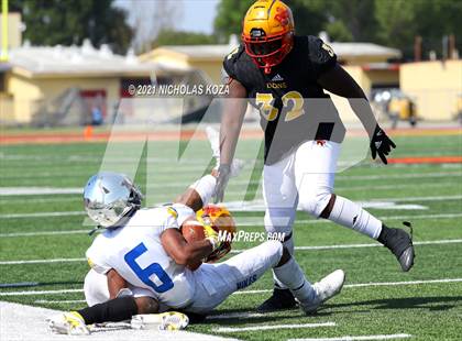 Thumbnail 2 in St. Bernard vs. Dominguez photogallery.