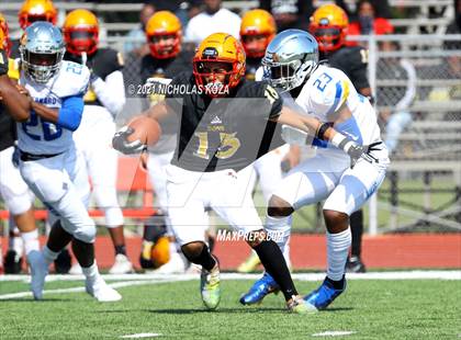 Thumbnail 2 in St. Bernard vs. Dominguez photogallery.
