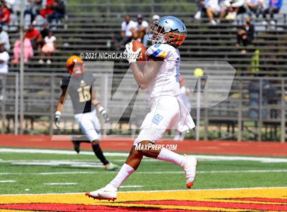 Thumbnail 3 in St. Bernard vs. Dominguez photogallery.