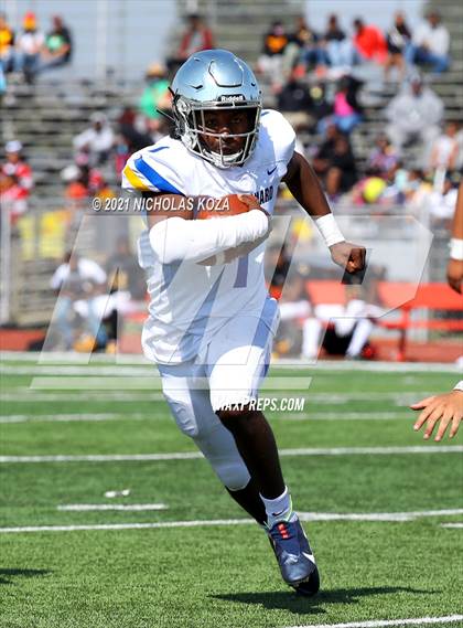 Thumbnail 2 in St. Bernard vs. Dominguez photogallery.