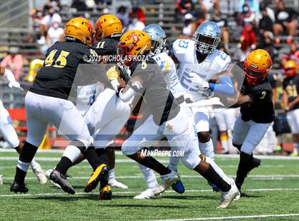 Thumbnail 2 in St. Bernard vs. Dominguez photogallery.