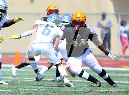 Thumbnail 3 in St. Bernard vs. Dominguez photogallery.