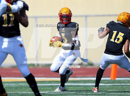 Thumbnail 3 in St. Bernard vs. Dominguez photogallery.