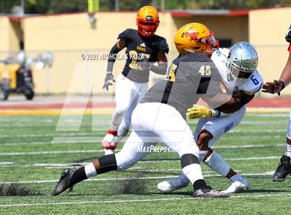 Thumbnail 2 in St. Bernard vs. Dominguez photogallery.