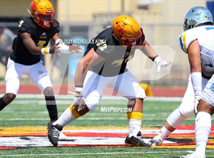 Thumbnail 1 in St. Bernard vs. Dominguez photogallery.