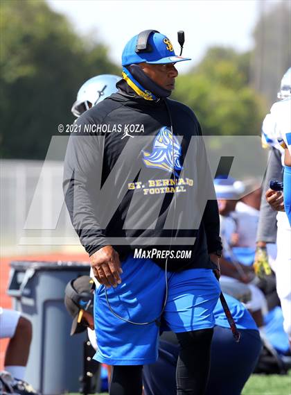 Thumbnail 2 in St. Bernard vs. Dominguez photogallery.