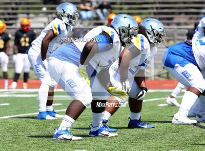 Thumbnail 3 in St. Bernard vs. Dominguez photogallery.