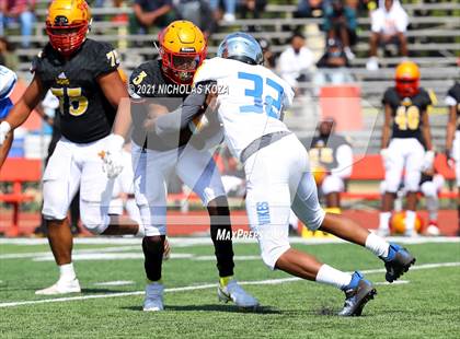 Thumbnail 1 in St. Bernard vs. Dominguez photogallery.