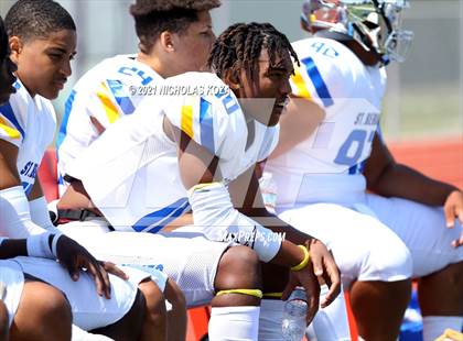 Thumbnail 2 in St. Bernard vs. Dominguez photogallery.