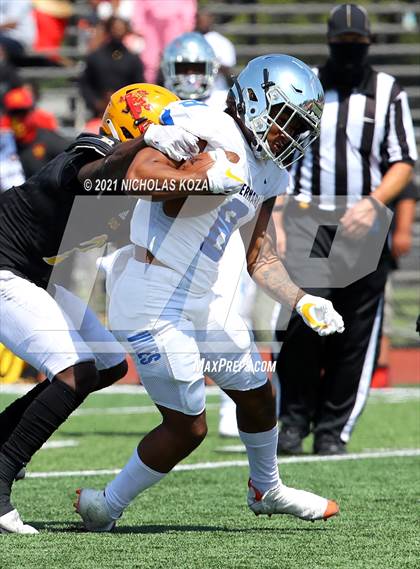Thumbnail 2 in St. Bernard vs. Dominguez photogallery.