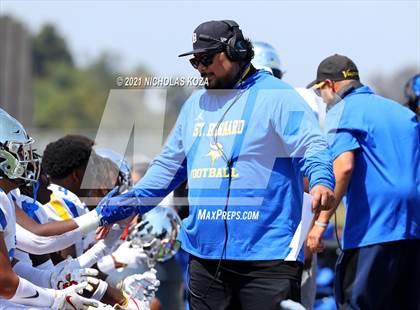 Thumbnail 3 in St. Bernard vs. Dominguez photogallery.