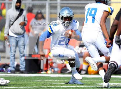 Thumbnail 1 in St. Bernard vs. Dominguez photogallery.