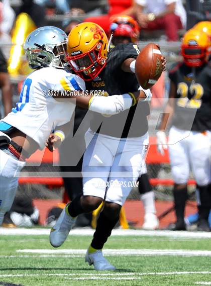 Thumbnail 1 in St. Bernard vs. Dominguez photogallery.