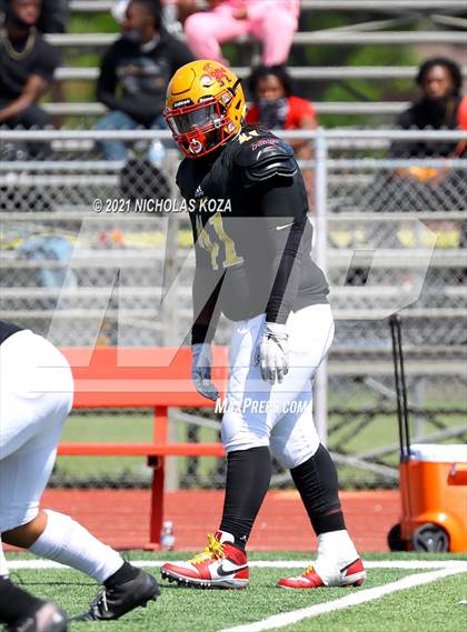 Thumbnail 3 in St. Bernard vs. Dominguez photogallery.