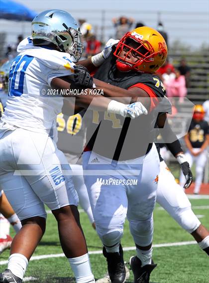 Thumbnail 3 in St. Bernard vs. Dominguez photogallery.