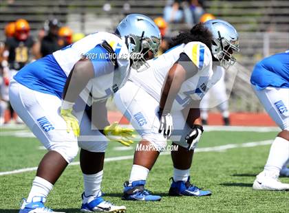 Thumbnail 2 in St. Bernard vs. Dominguez photogallery.