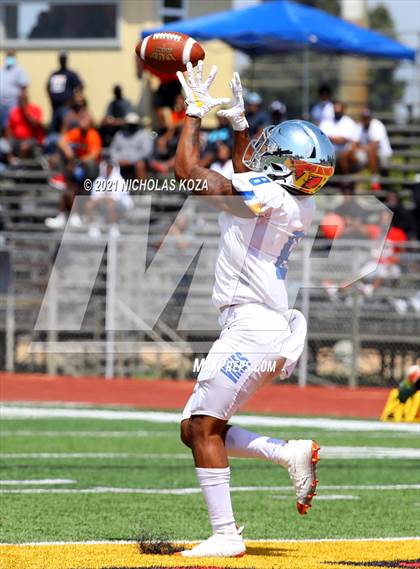 Thumbnail 2 in St. Bernard vs. Dominguez photogallery.
