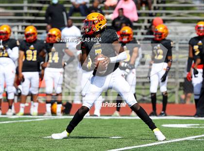 Thumbnail 3 in St. Bernard vs. Dominguez photogallery.