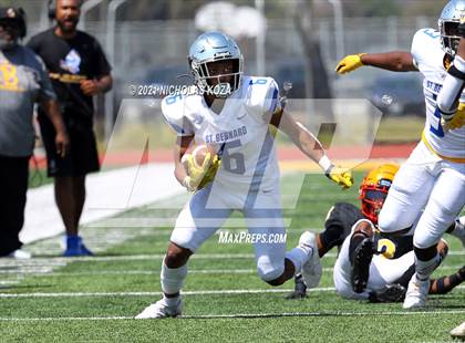 Thumbnail 3 in St. Bernard vs. Dominguez photogallery.