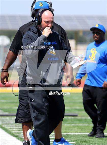 Thumbnail 3 in St. Bernard vs. Dominguez photogallery.